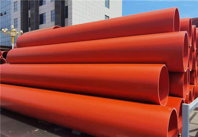 金甬鐵路鮑村隧道轉(zhuǎn)正洞施工，輕型塑料逃生管道(圖1)